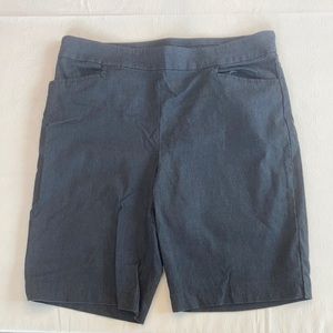 NWOT Pull-on style shorts